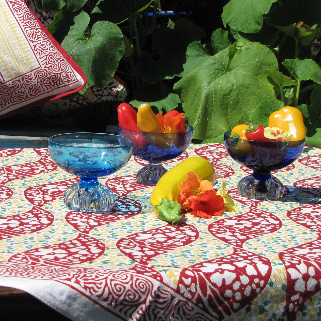 Tischdecke Blockprint Happy Life 90x90