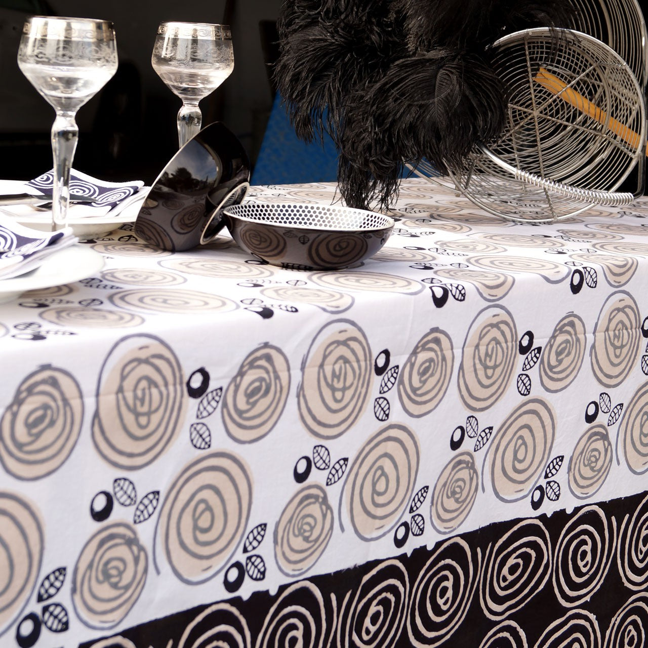 Tischdecke Blockprint Abstract Flower ca.140x220