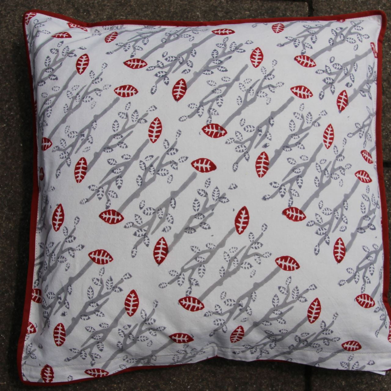 Kissenhülle Blockprint Gray Trees 40x40