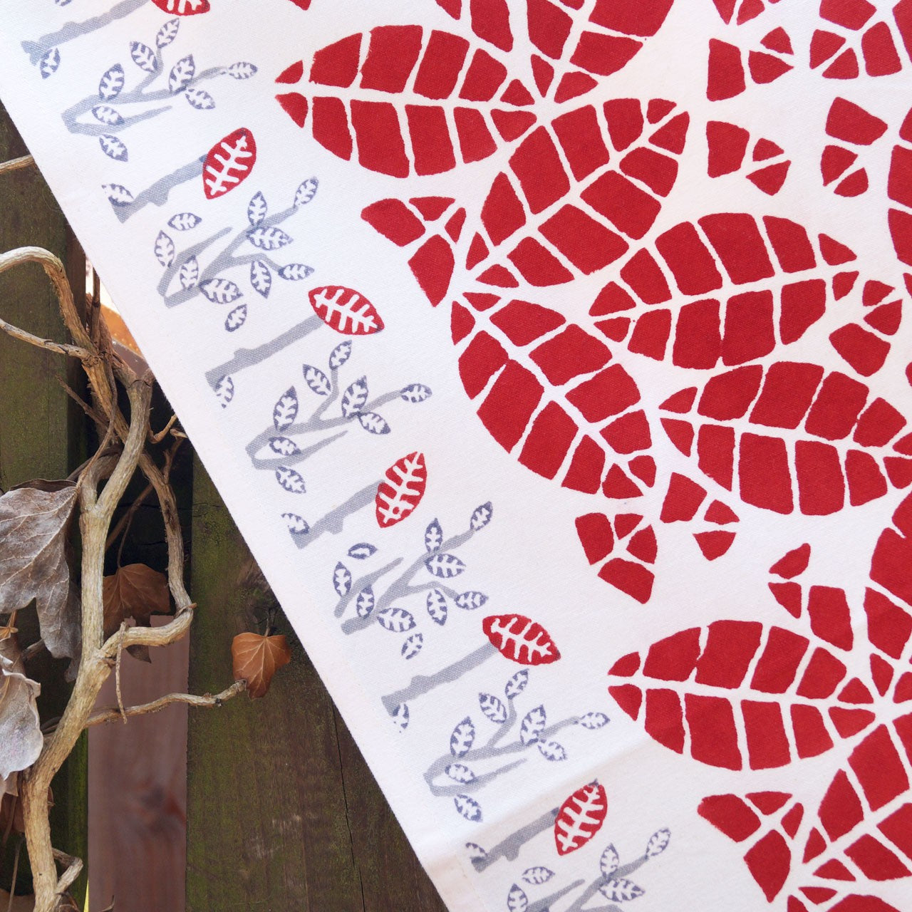 Tischdecke Blockprint Red Tree 90x90
