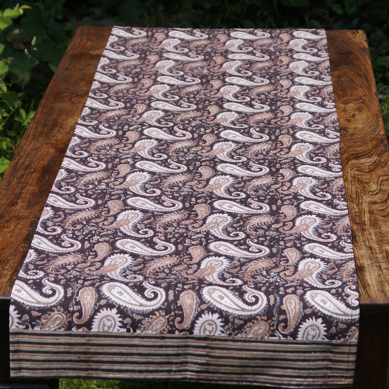 Tischläufer Blockprint Brown Paisley 45x150