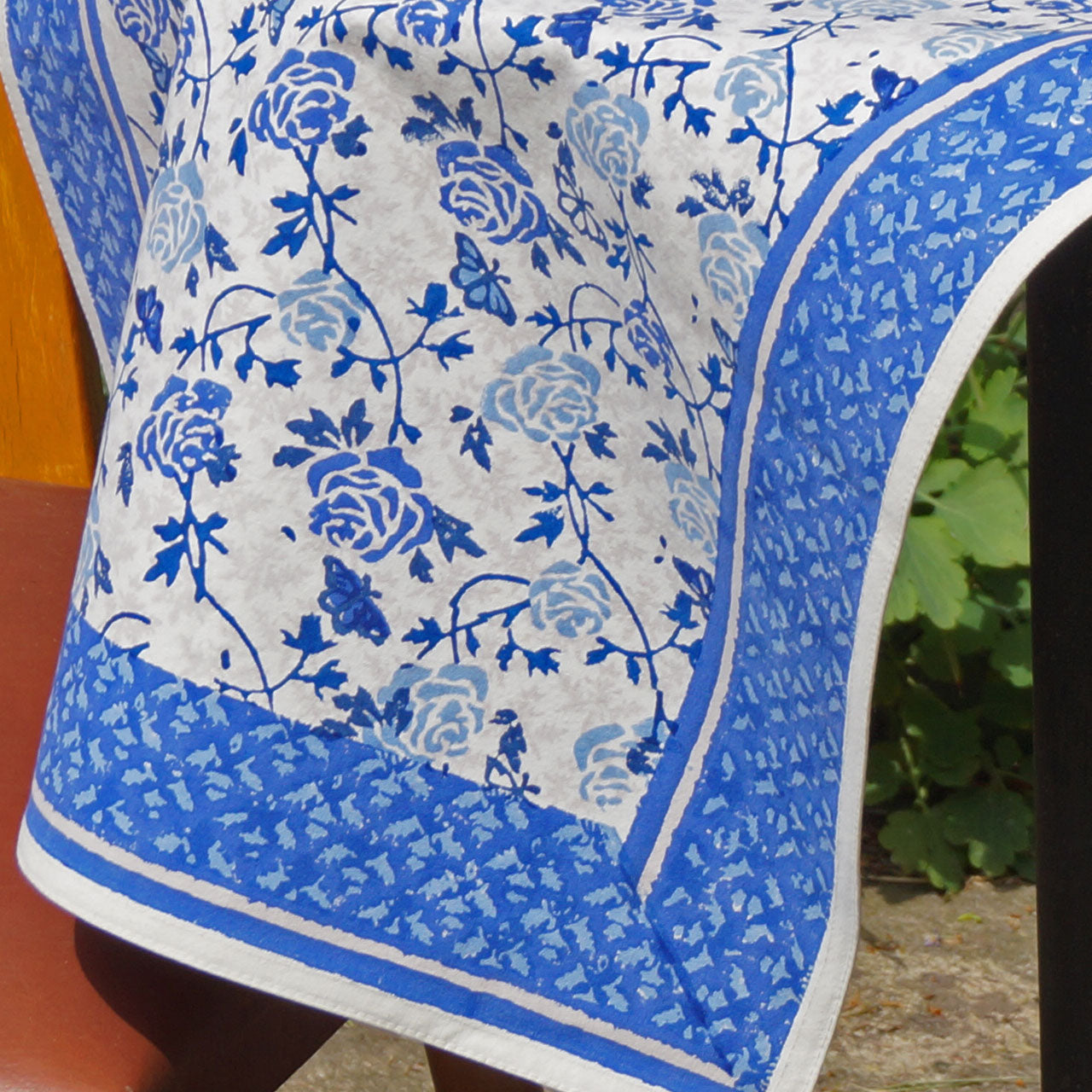 Blue Blockprint Rose Tischläufer 45x150 Masaso –