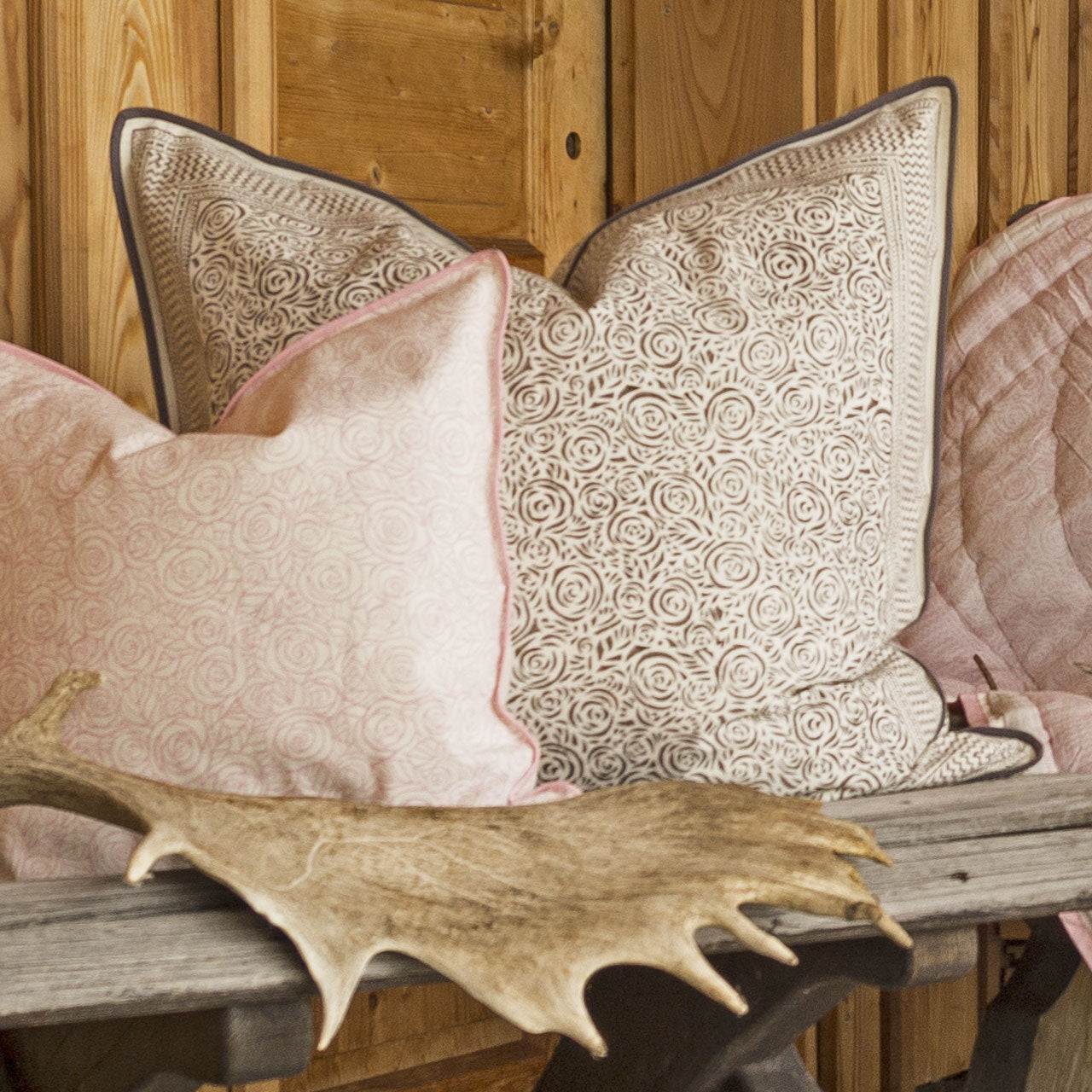 Kissenhülle Modern Rose Brown Stempeldruck 60x60