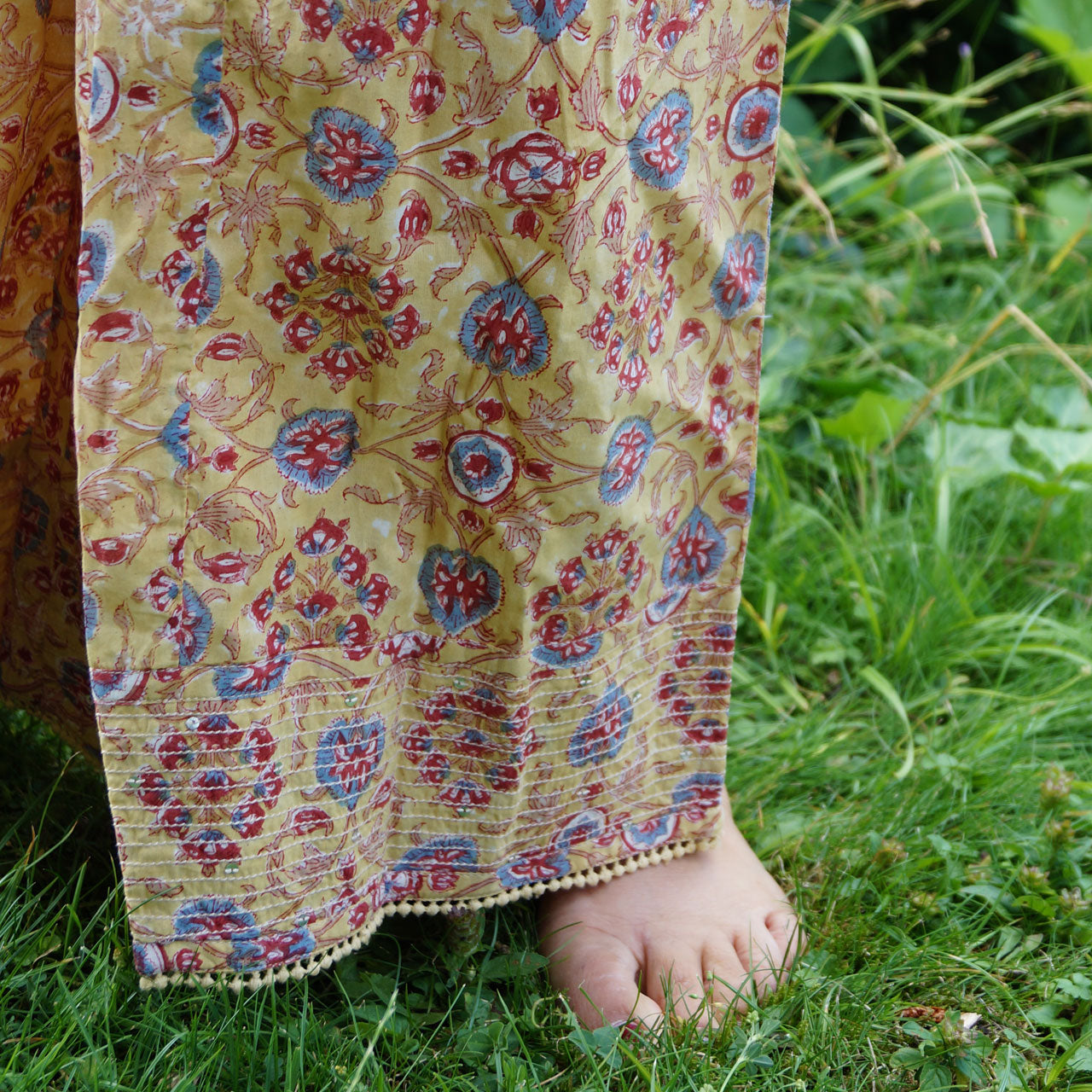 Sommerhose Grösse M Muster Sonnengruss